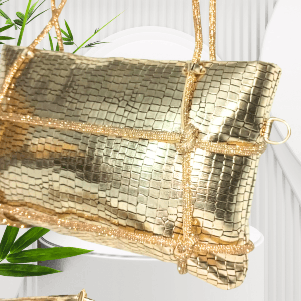 Tori 2 Golden - Image 2